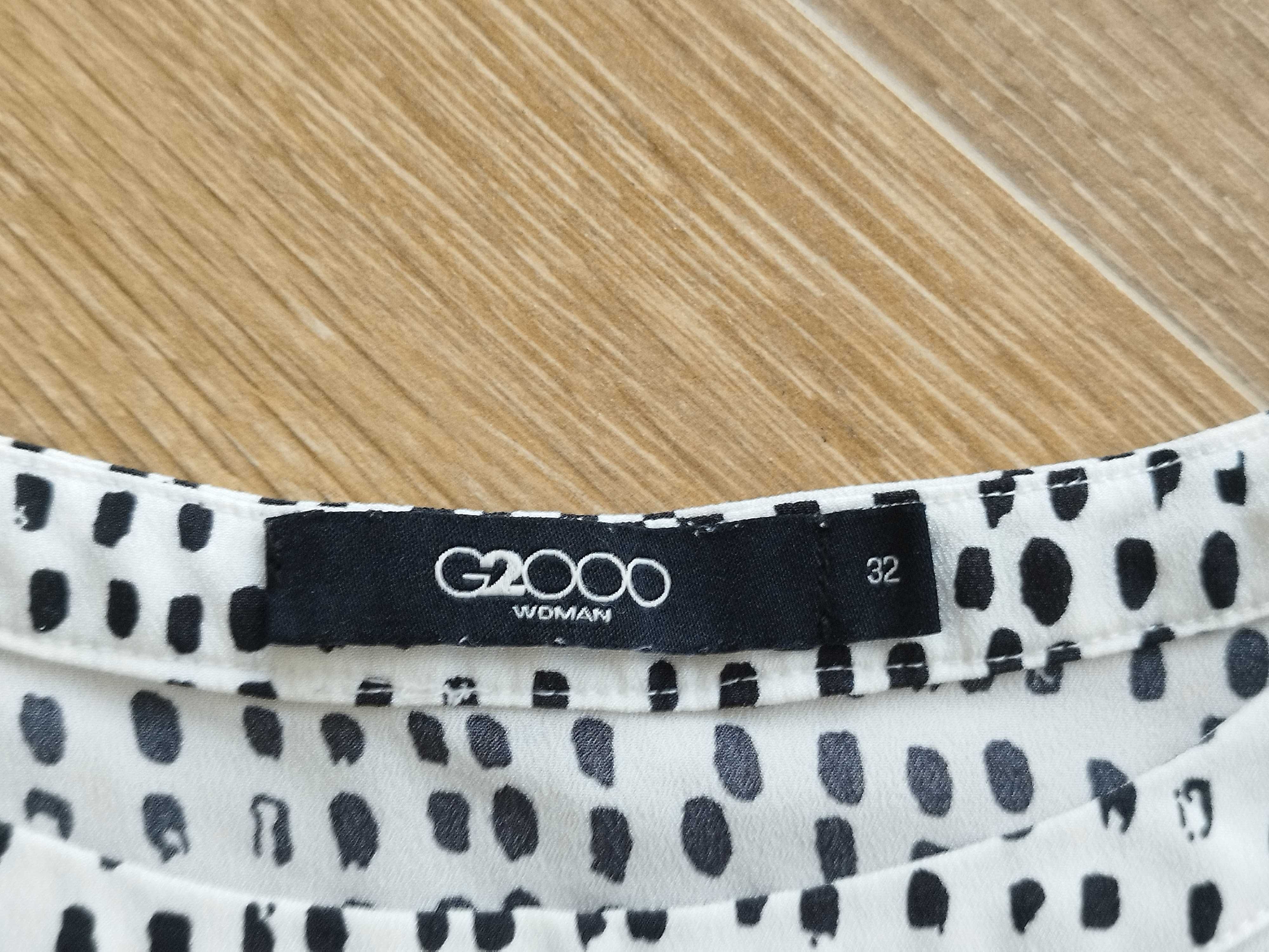 T-shirt G2000 de cor branco com padrão.