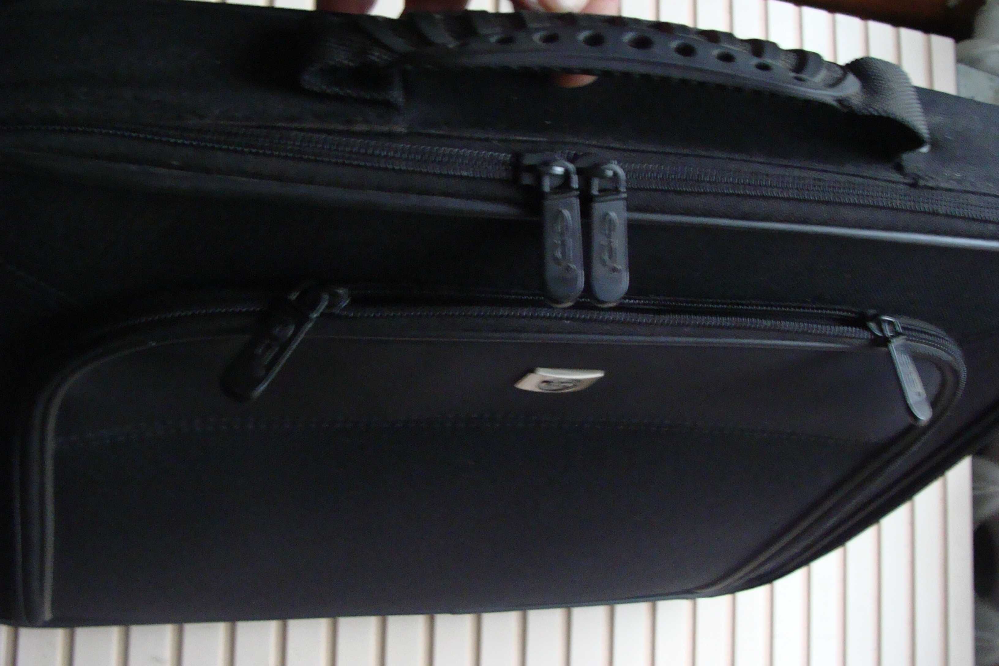 Torba e5 ..na laptop / notebook.. ładny stan, kolor czarny.