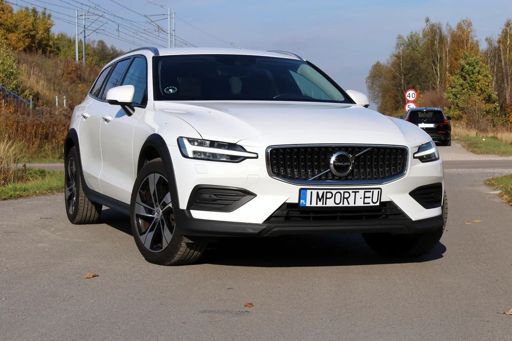 Volvo V60 Cross Country 2.0 D4 AWD Harman/Kardon IntelliSafe Keyless Serwis Bezwypadkowy FV23%
