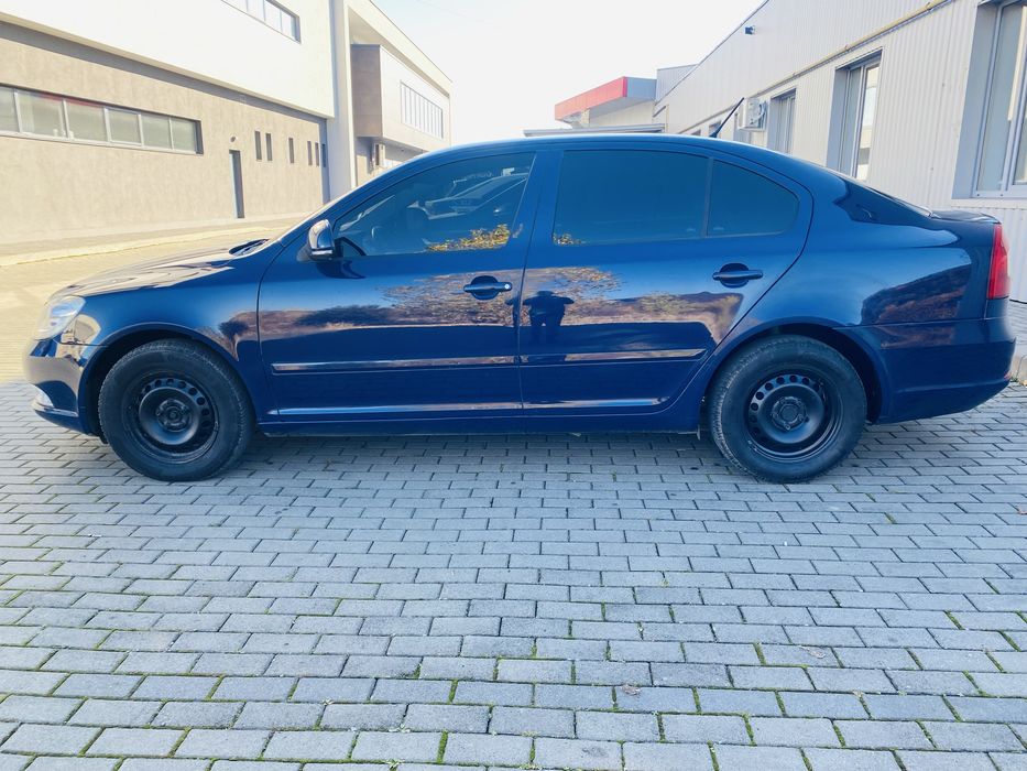 Продам skoda octavia A5 1.6 TDI