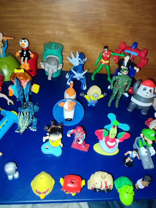 Vendo brinquedos a 0.50€ cada na compra de muitos