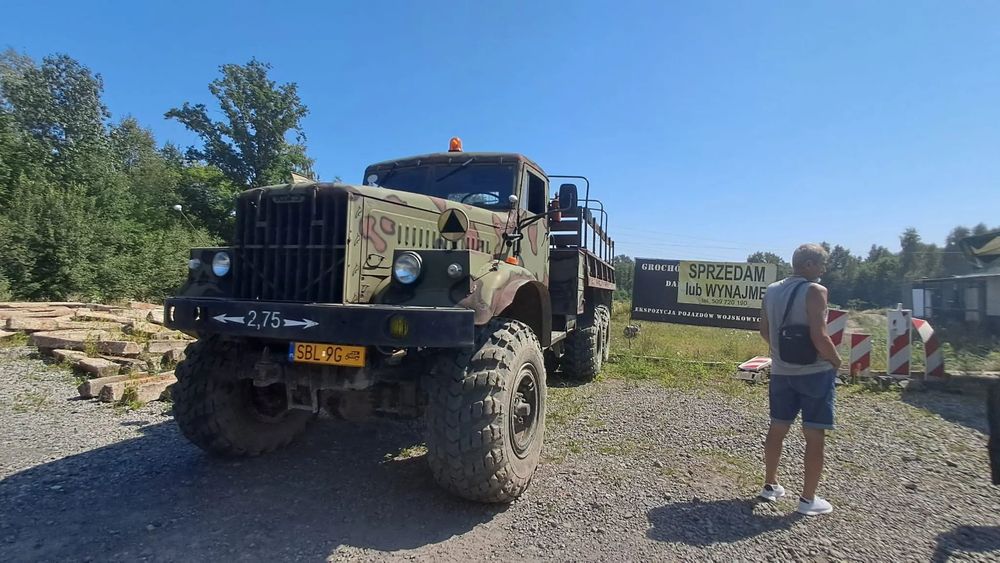 KRAZ 255  KRAZ 255 zabytek sprawny, pracujący wyprzedaż sprzętu wojskowego