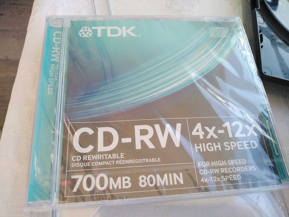 Arquivadores e Caixas Para CDs/DVDs