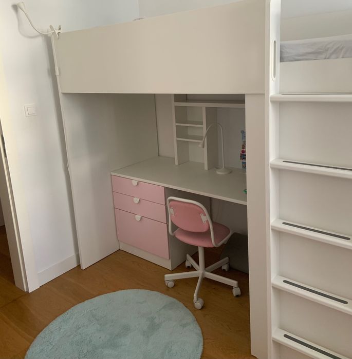 Łóżko z biurkiem plus inne meble dla dziecka Smastad IKEA