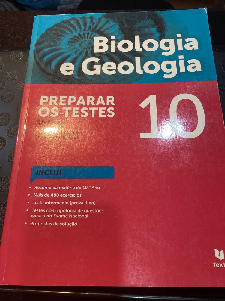 Livros de testes de Biologia e Geologia 10. e 11. ano