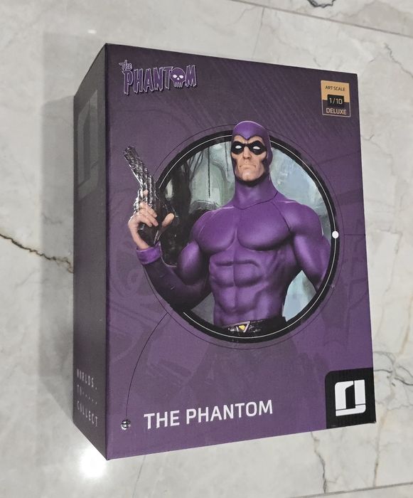 Caixa e esferovite da estátua The Phantom , Iron Studios