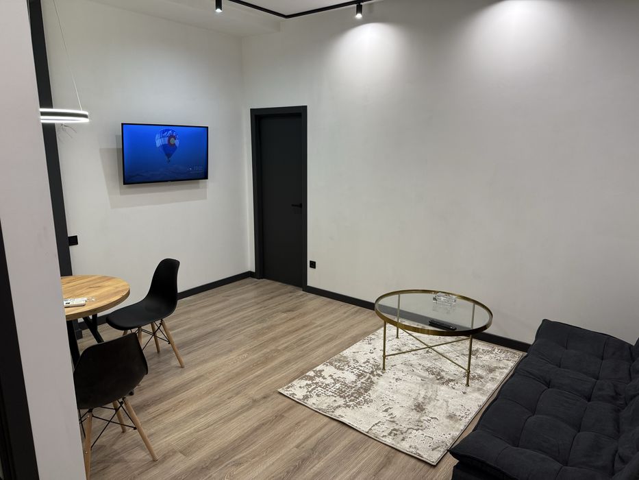 Продам 4/6метр. научная данилевского22,  58000 собственник. Сталинка