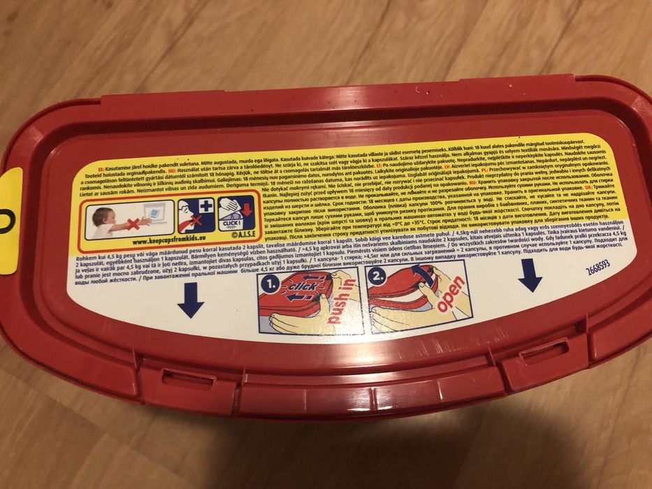 Persil kapsułki do prania kolor i uniwersal 13 paczek po 22 sztuki