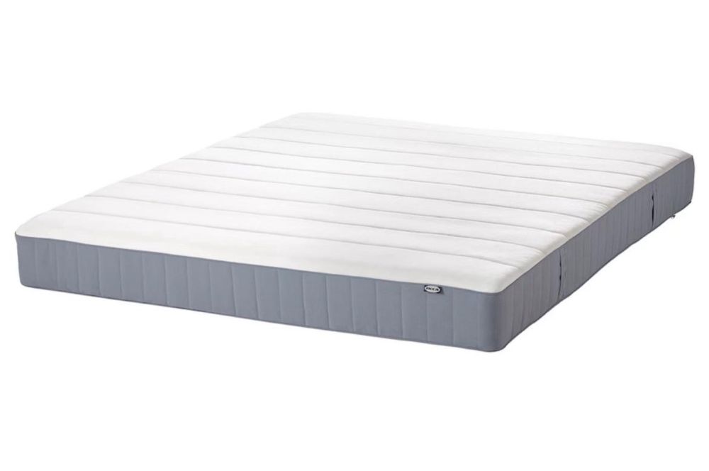 Cama e colchão Ikea