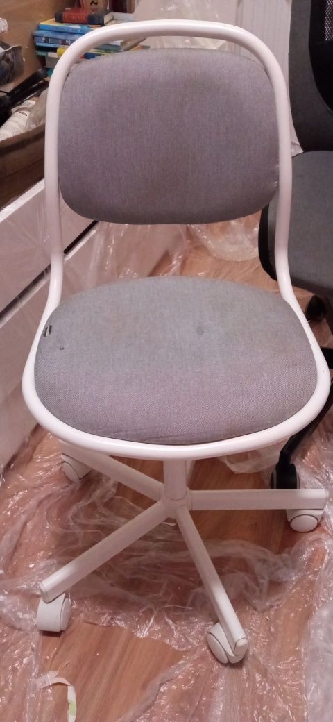 Krzesło do biurka IKEA dla dziecka 6-12 lat
