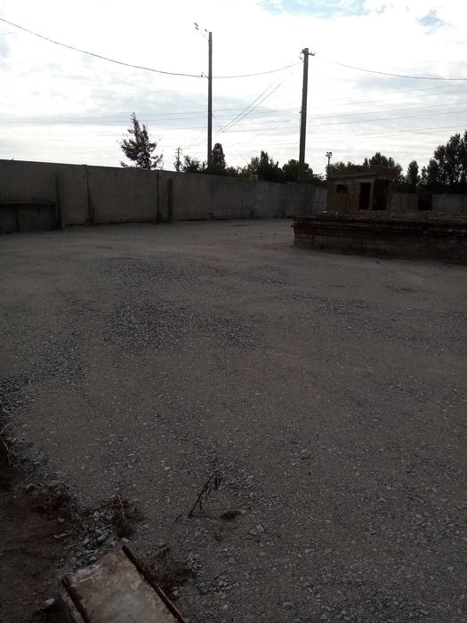 Відкрита площадка з твердим покриттям