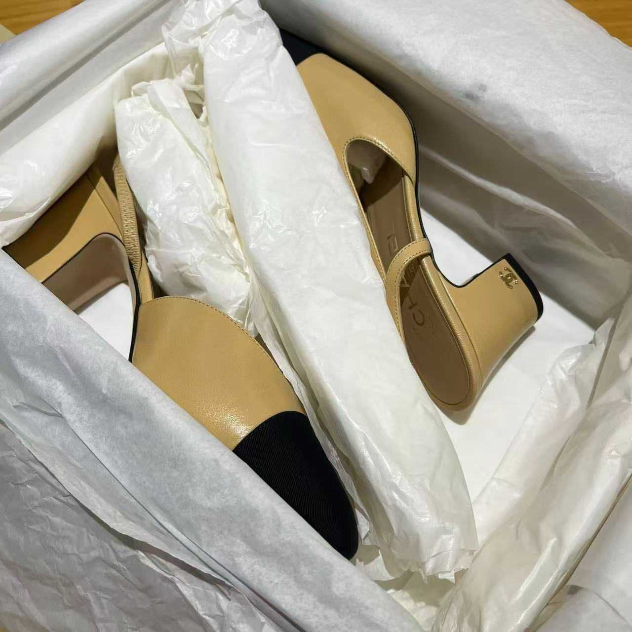 CHANEL, sapatos de salto alto, novos e tamanho sob medida