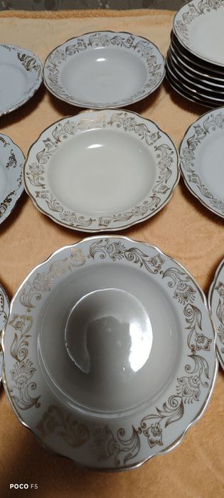 Тарелки столовые продам