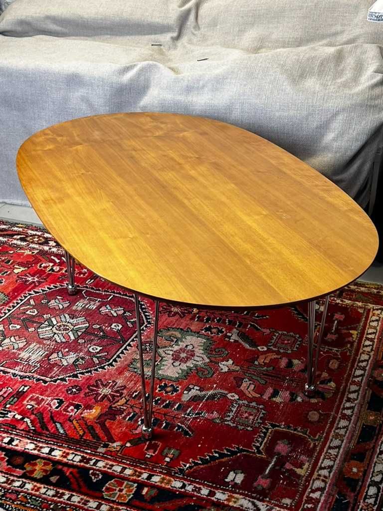 Duży, duński, drewniany stolik kawowy Elipsa na metalowych nogach