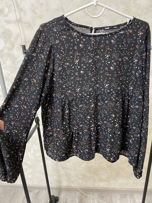 Блуза. Стан хороший. Розмір 48