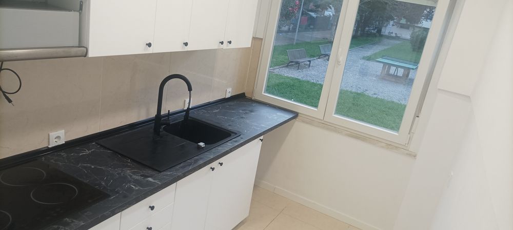 T3 com Suíte, remodelado, Central Amadora