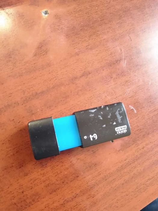 флешка 64 гб goodram неробоча