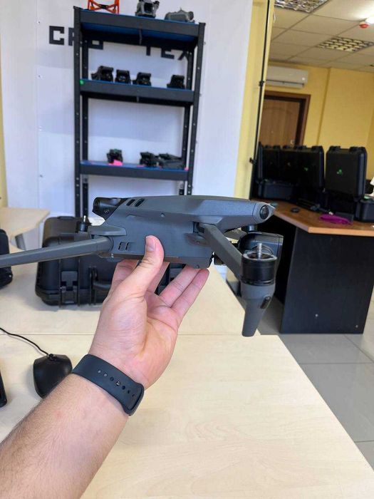 DJI Mavic 3 Pro — стан нового, Без нальоту, без акаунтаів