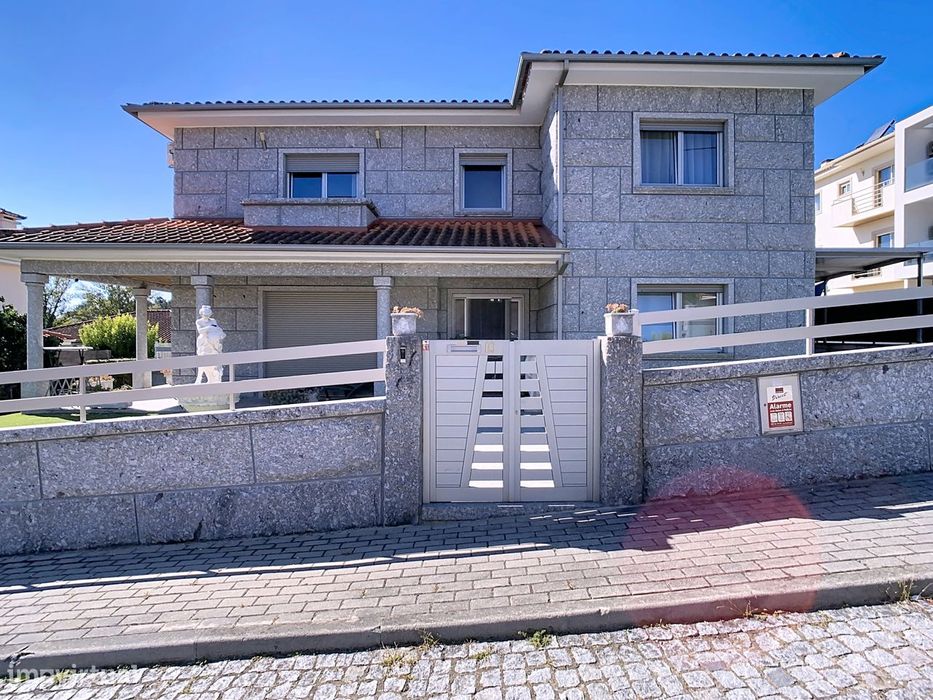 Moradia T4 em Estorãos