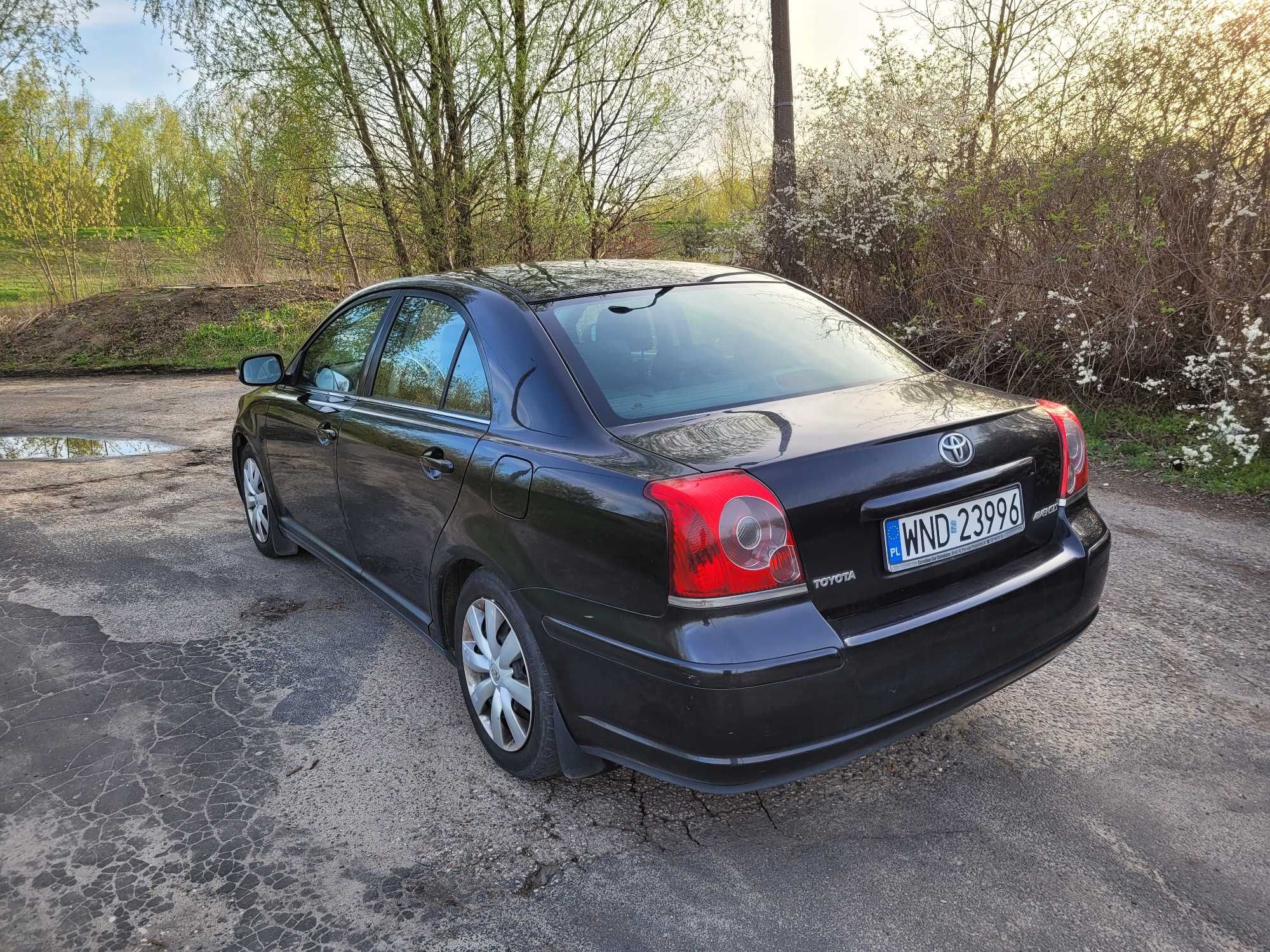 Toyota Avensis sedan 2006r