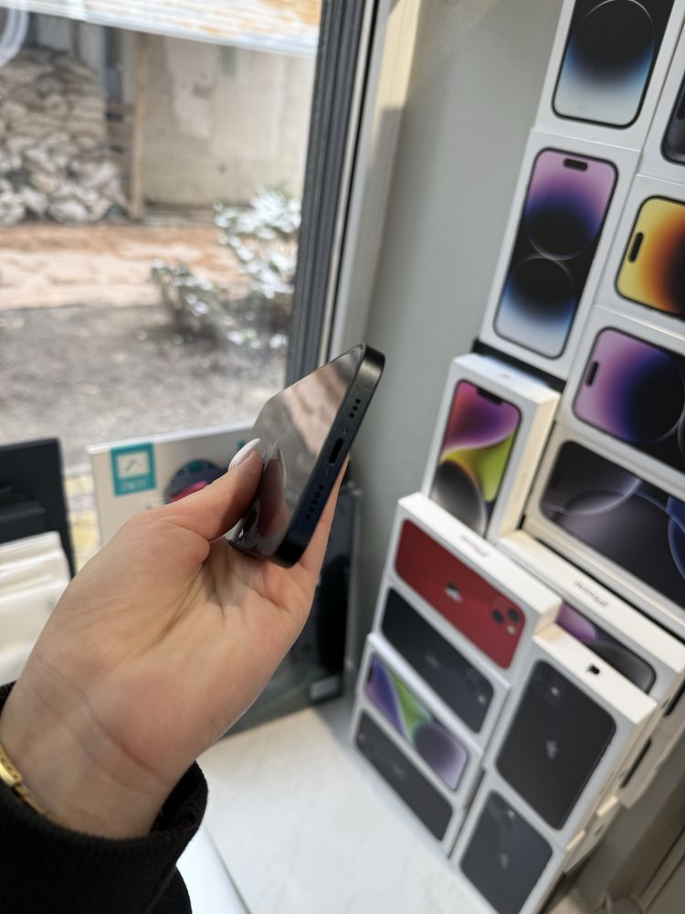 Used iPhone 13 128gb Midnight r-sim
