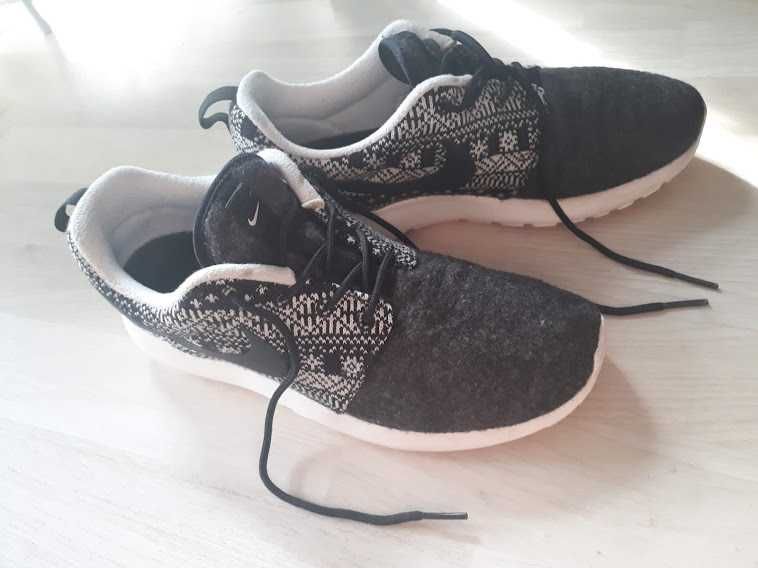 buty sportowe damskie NIKE Winter zimowe jesień / zima  r. 38,5 BDB