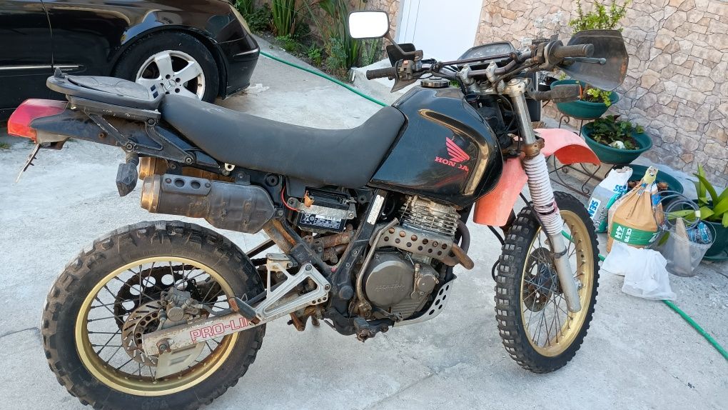 Honda NX 650 Dominator