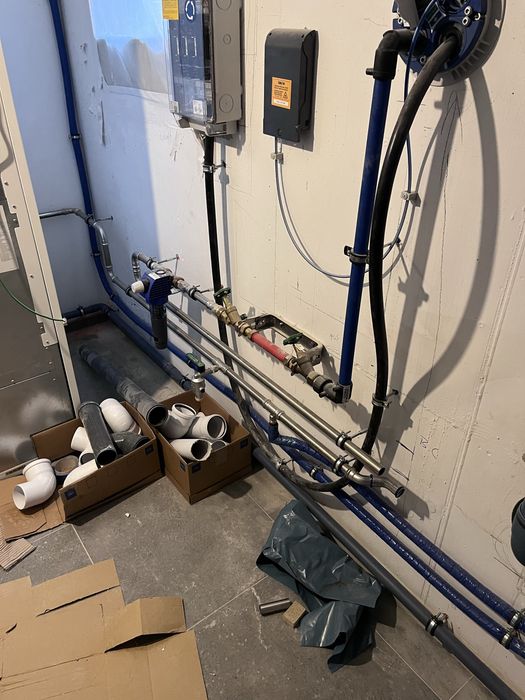 Uslugi hydrauliczne Hydraulik łazienki kanalizacja przerobki gaz