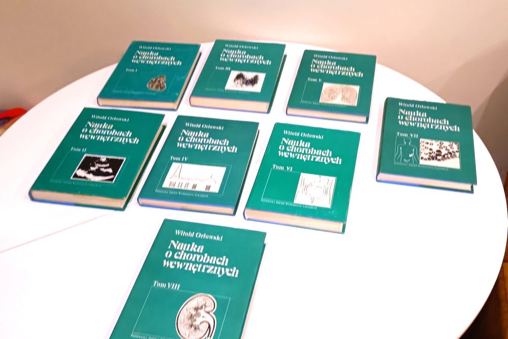 Książki medyczne 8 tomów !!!