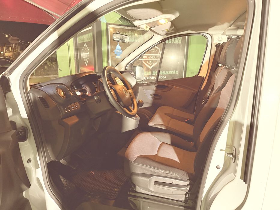 Opel vivaro 1.6cdti 9lugares 2017