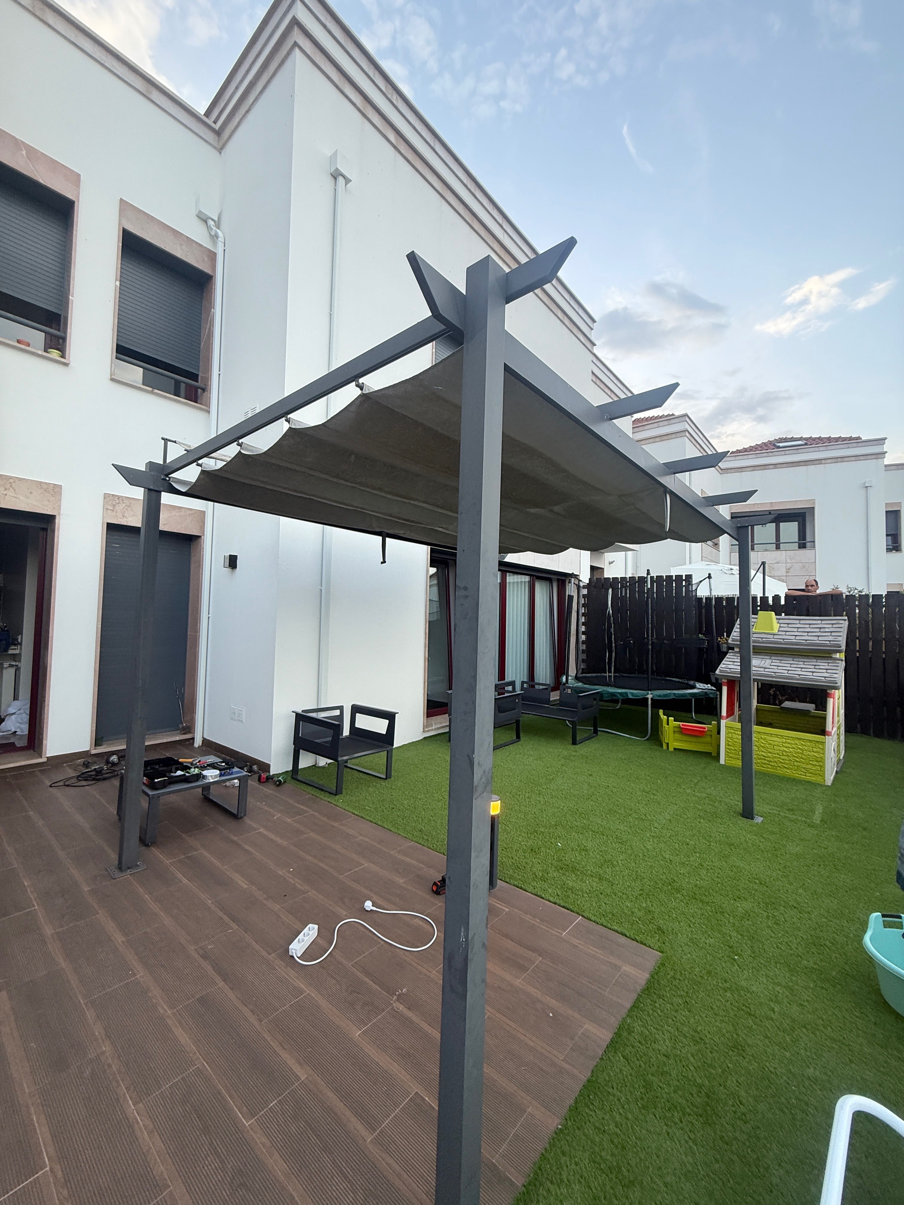 Pérgola de alumínio 2,85x4M