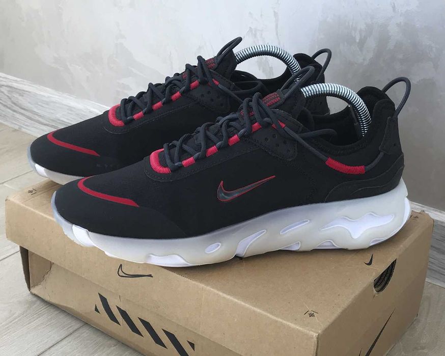 Оригінальні Кросівки Nike React Live Se