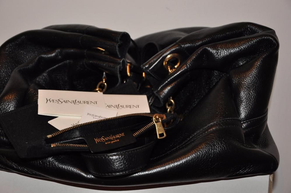 Сумка "Yves Saint Laurent" .ОРИГИНАЛ .