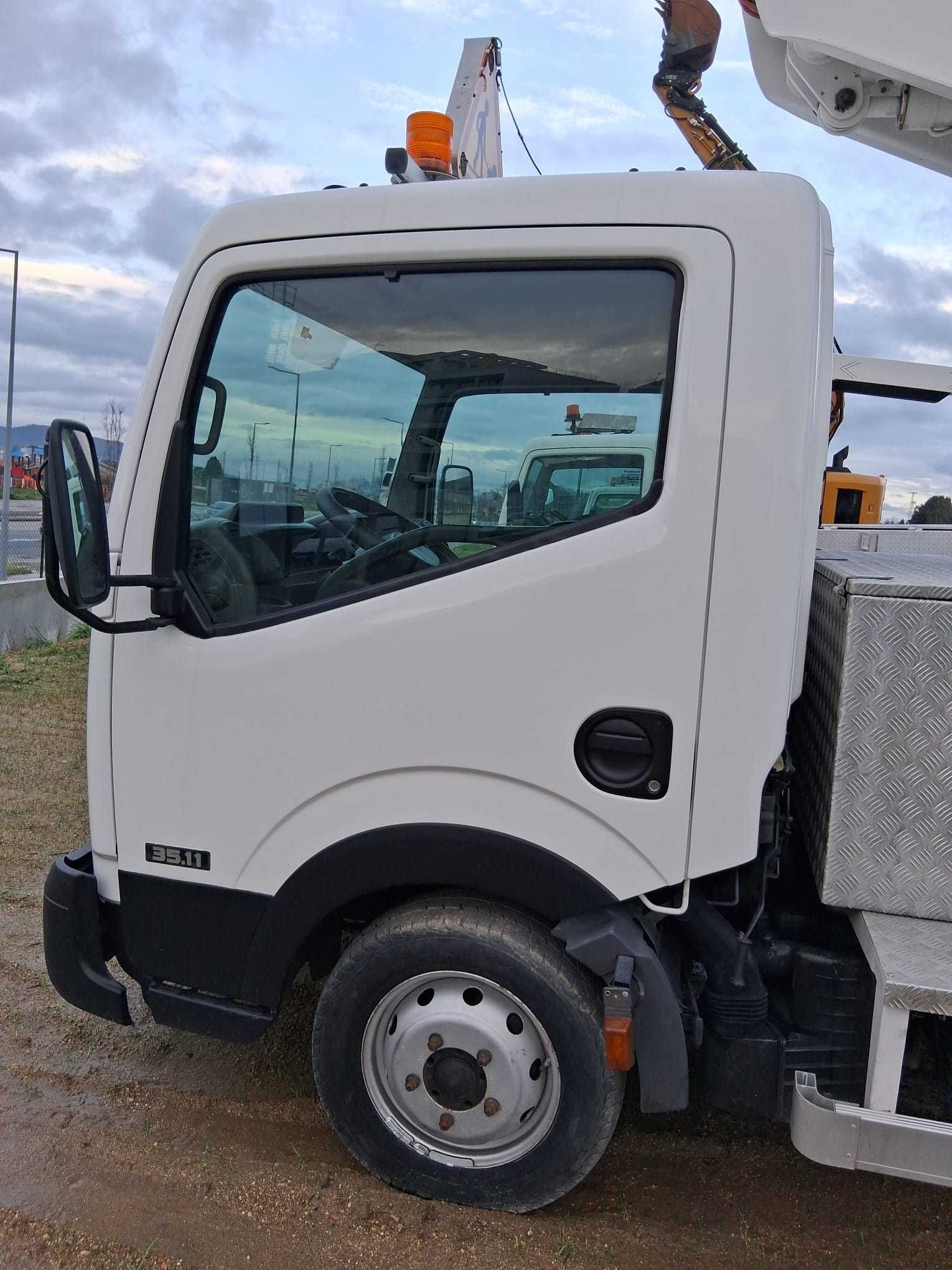 Nissan Cabstar 35.11