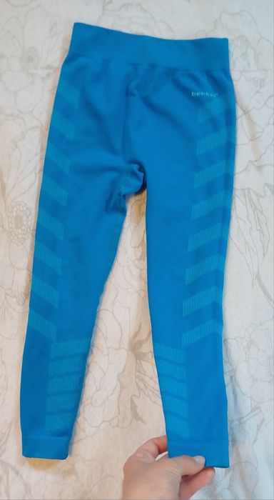 Leginsy termiczne Bekkin r. 92/98