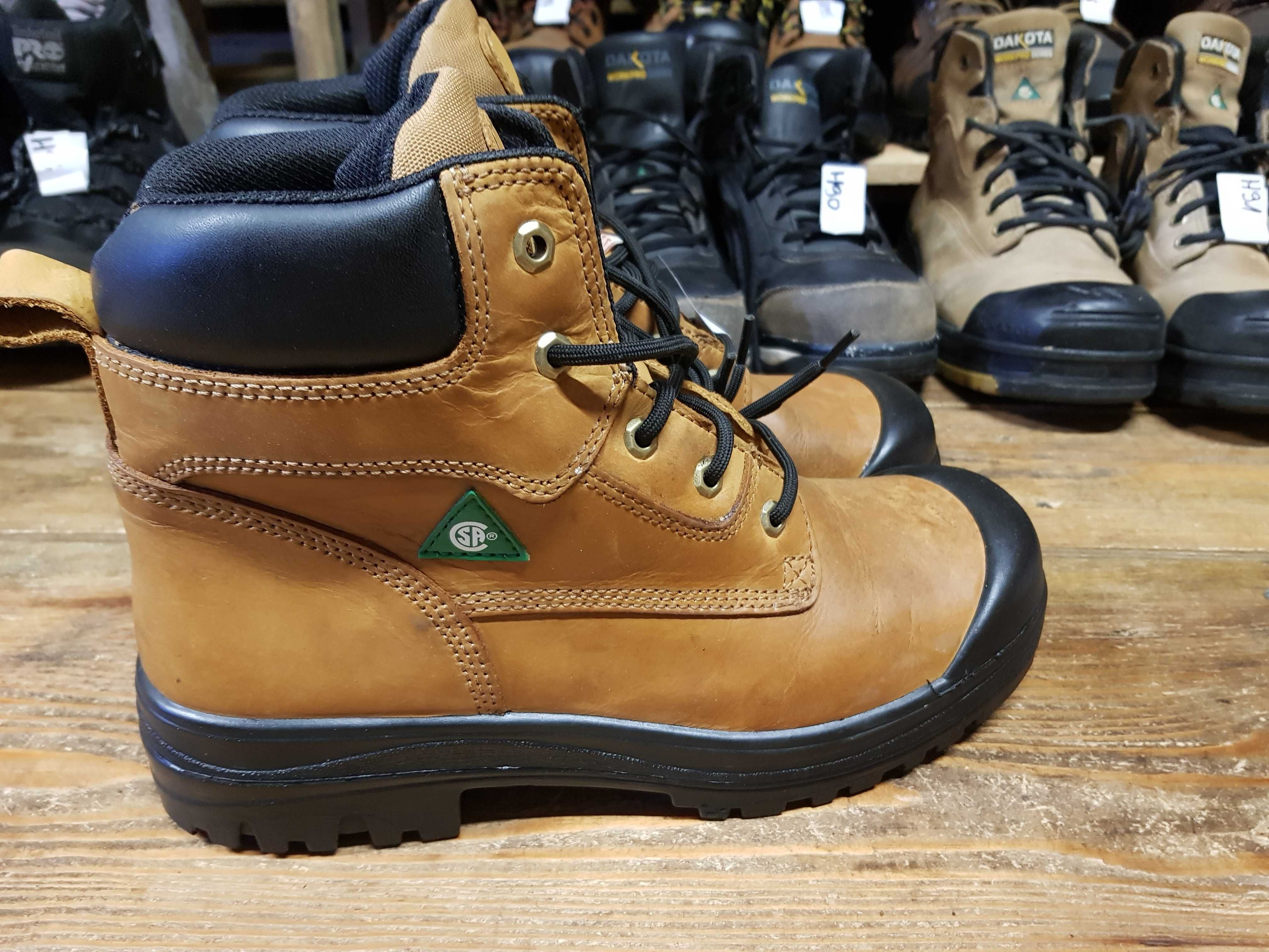 Buty robocze AGGRESSOR rozm 43  wkł 29 cm S3