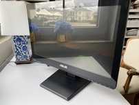 ASUS PRO 22-calowy komputer stacjonarny all-in-one