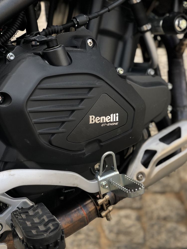 Benelli trk 502.