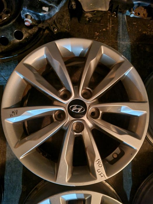 Felgi Hyundai OE 5x114 3 16" komplet 4 szt.
