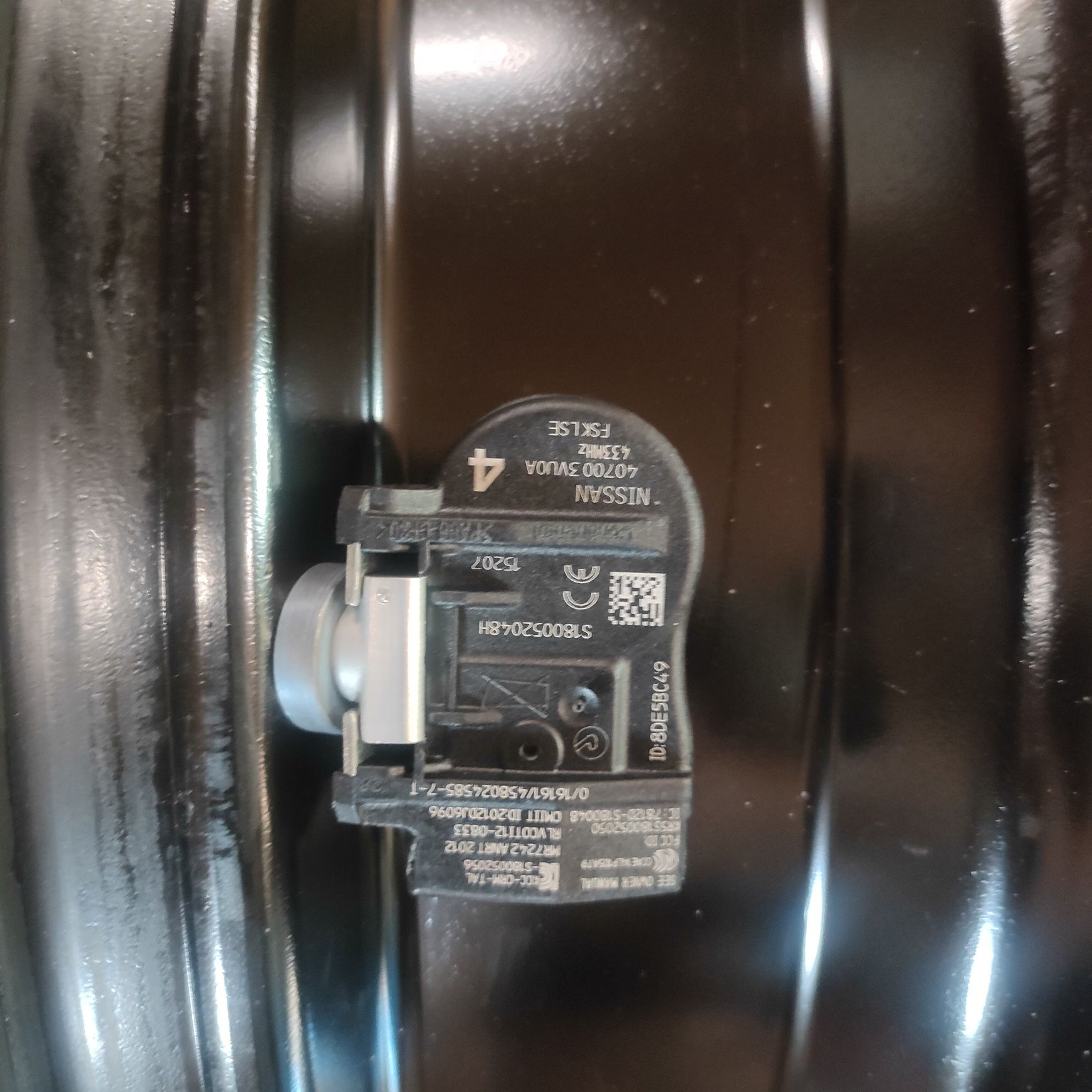 Komplet felg stalowych Nissan Qashqai z kołpakami TPMS 16"5x114,3