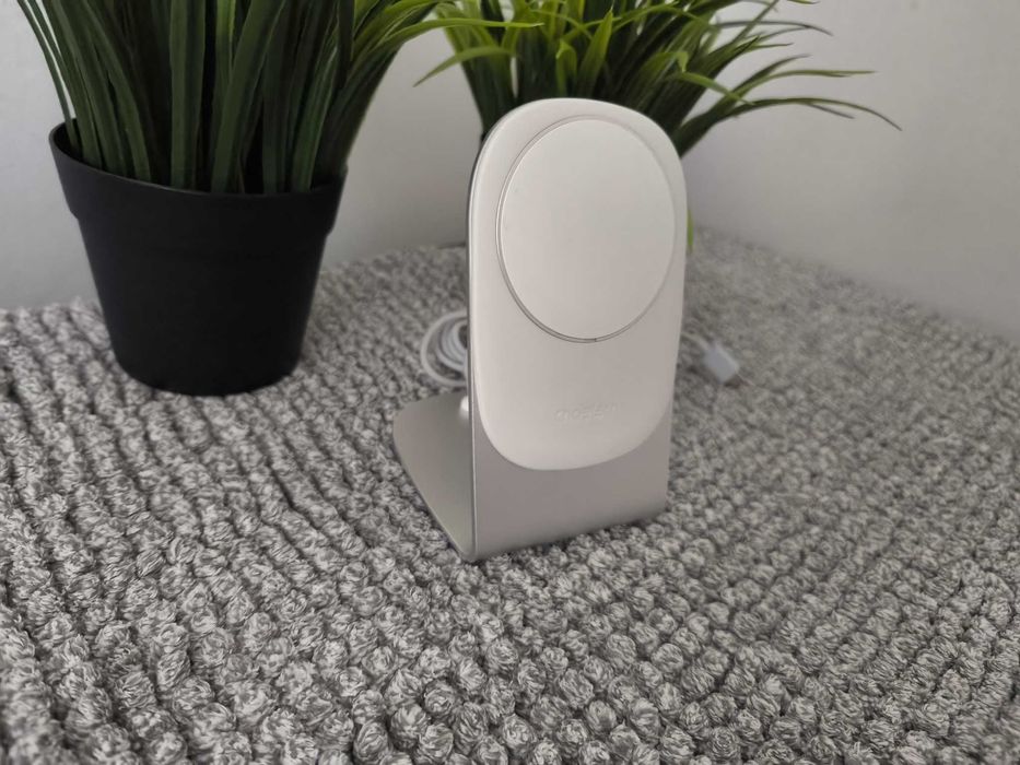 Ladowarka QI Choetech MagLeap 15W magnetyczna , stojak