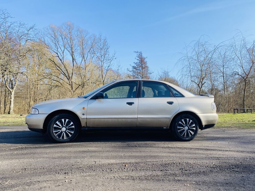 AUDI A4 B5 SEDAN 1.8+ Gaz /Pełna dokumentacja/ klimatronik