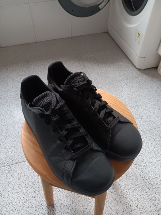 Tennis  adidas pretos