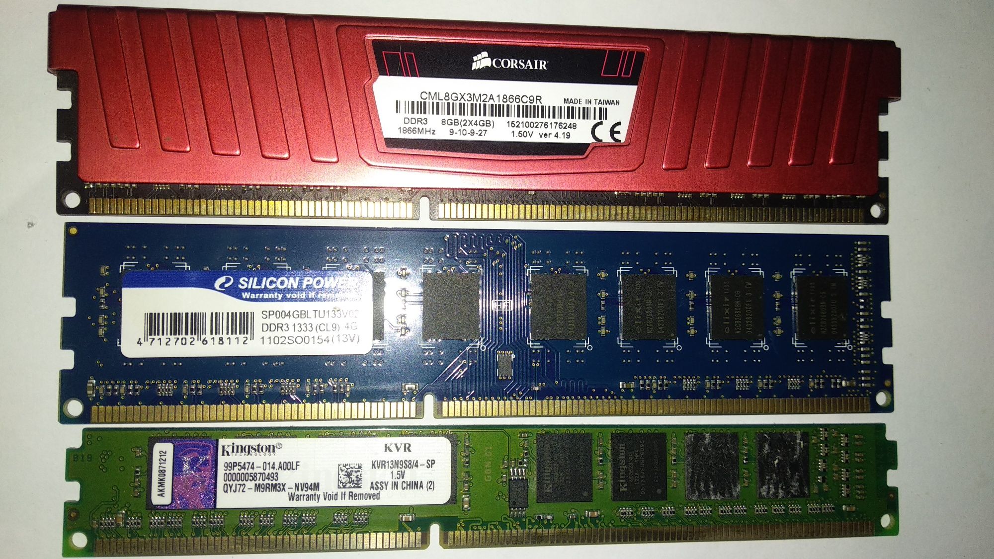Corsair DDR 3 4GB 1866 частота