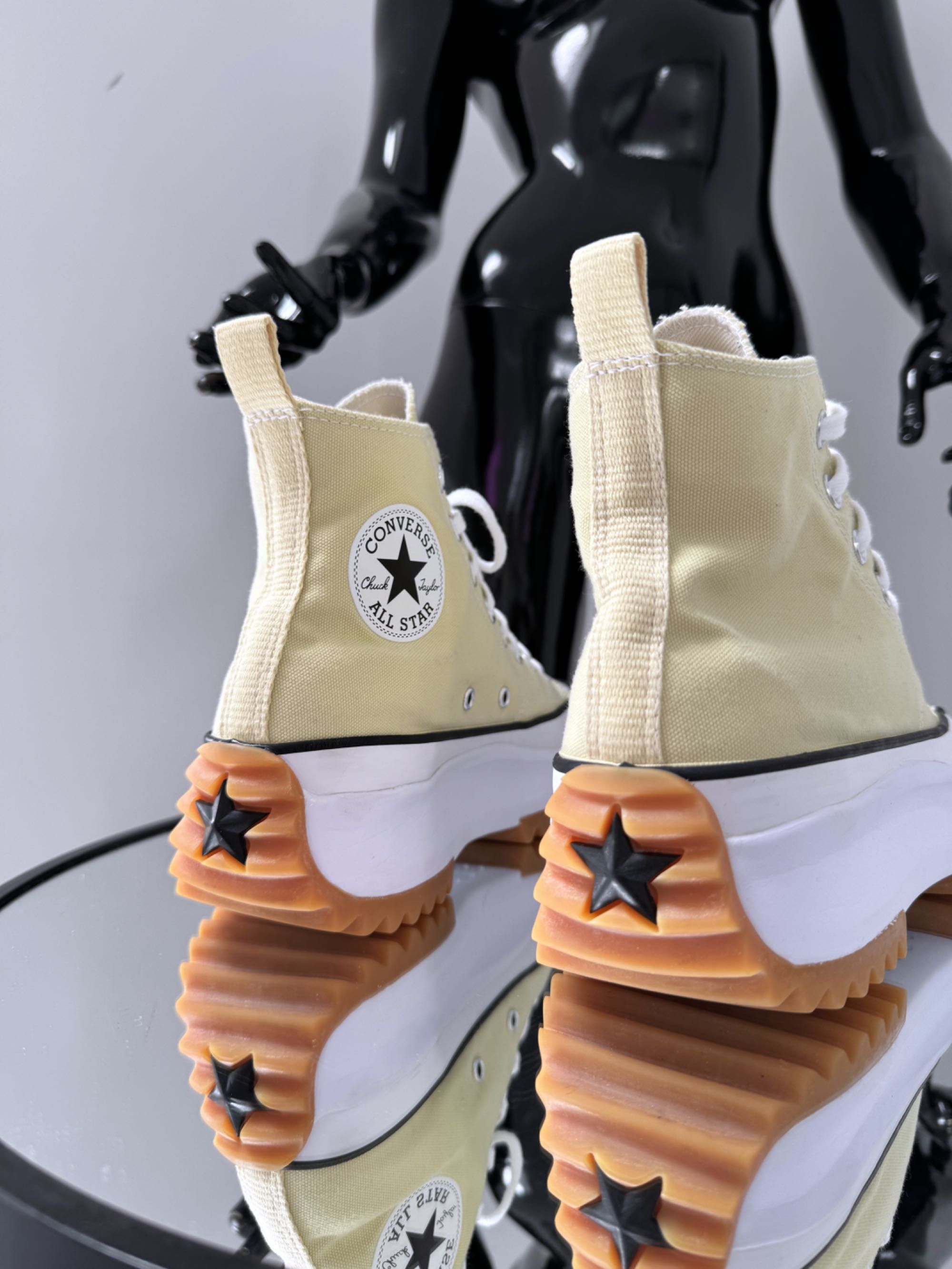 Мощные харизматичные кеды Converse Star Hike