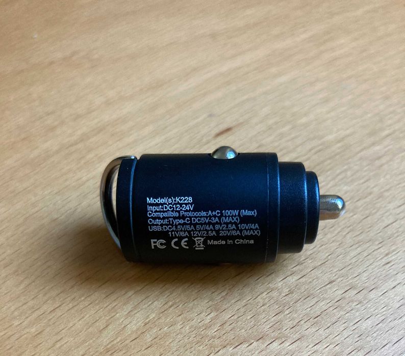 carregador de isqueiro 100W USB C + USB A Ultra compacto