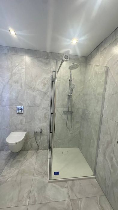 Продаж 2 км квартири поруч з озером