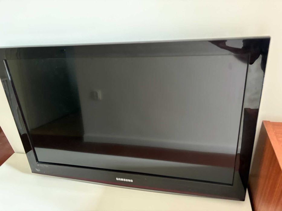 telewizor Samsung LE32C450E1W