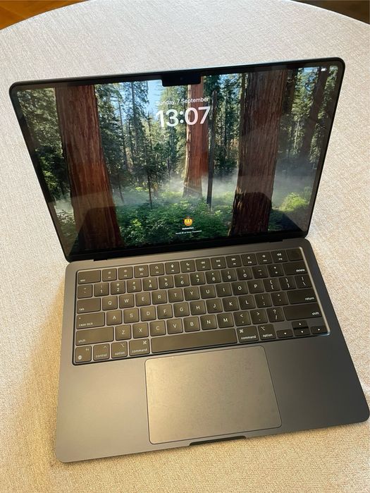 *IDEALNY* MacBook Air M2 8GB RAM 256GB SSD macOS + GRATISY ~250 zł