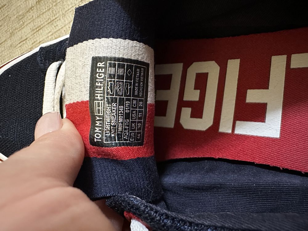 Продам кеди Tommy Hilfiger